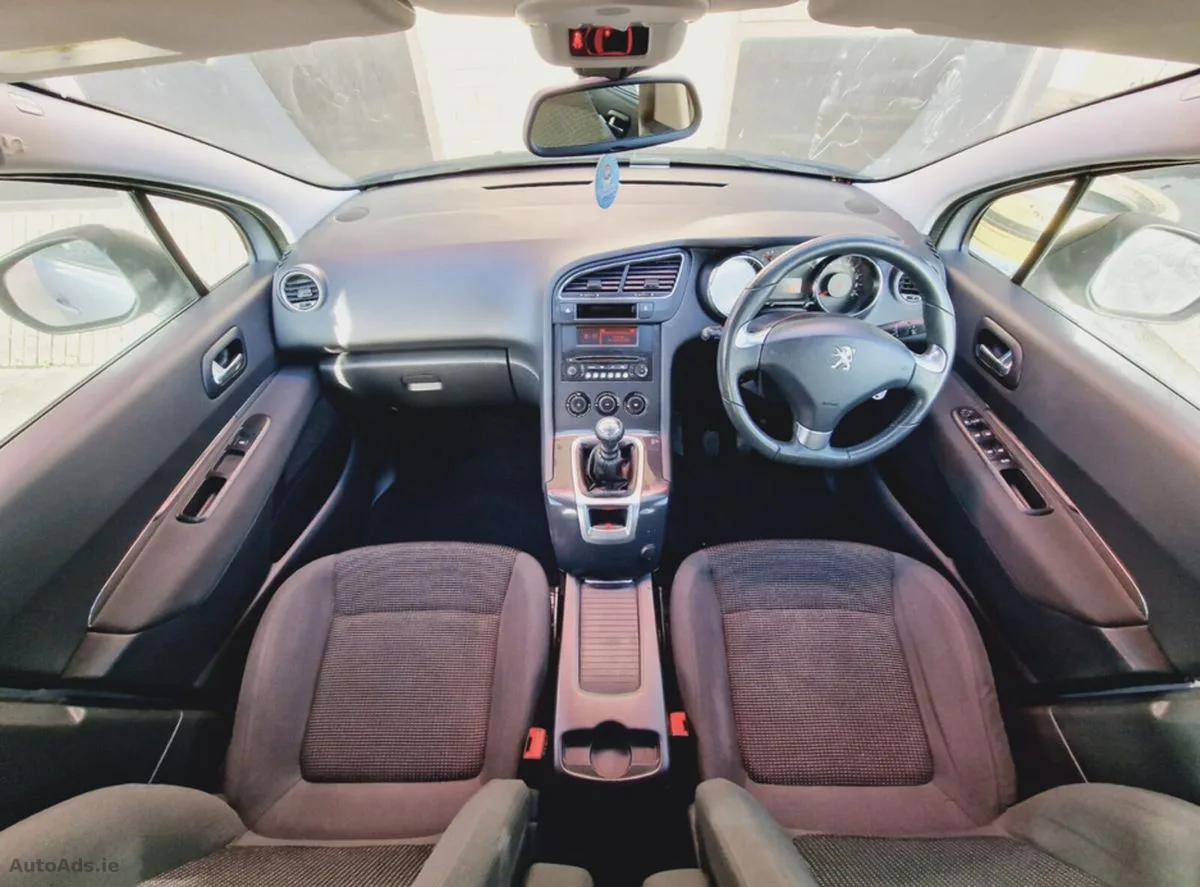 2014 Peugeot 5008 – photo 11