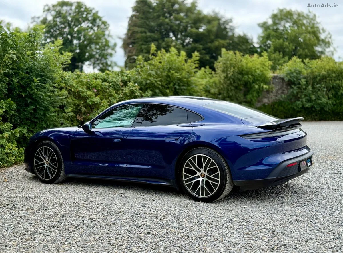 2022 Porsche Taycan – photo 16