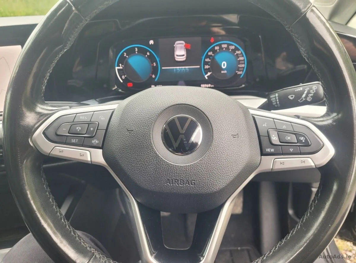 2022 Volkswagen Golf – photo 9