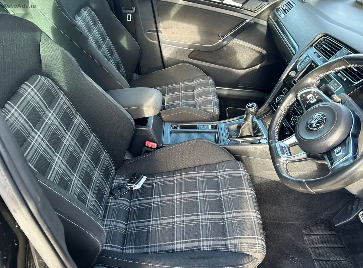 2016 Volkswagen Golf – photo 19