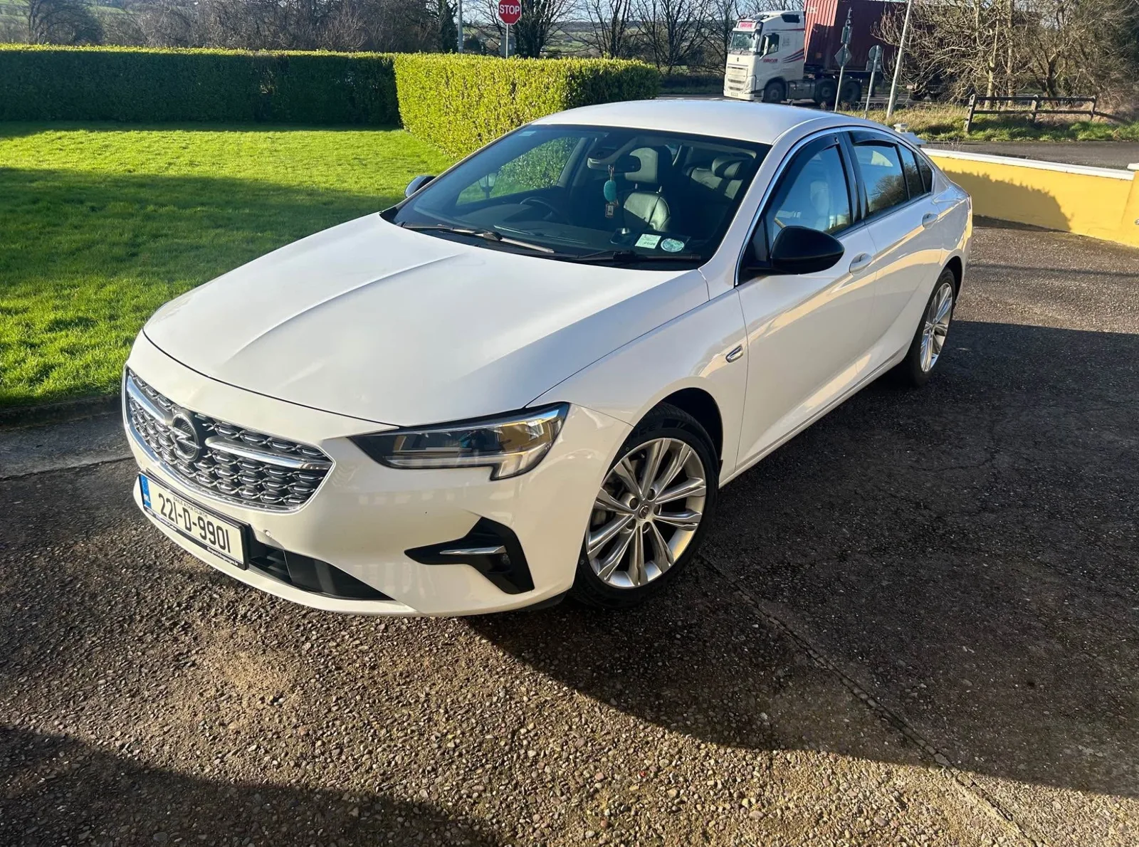 2022 Opel Insignia – photo 1
