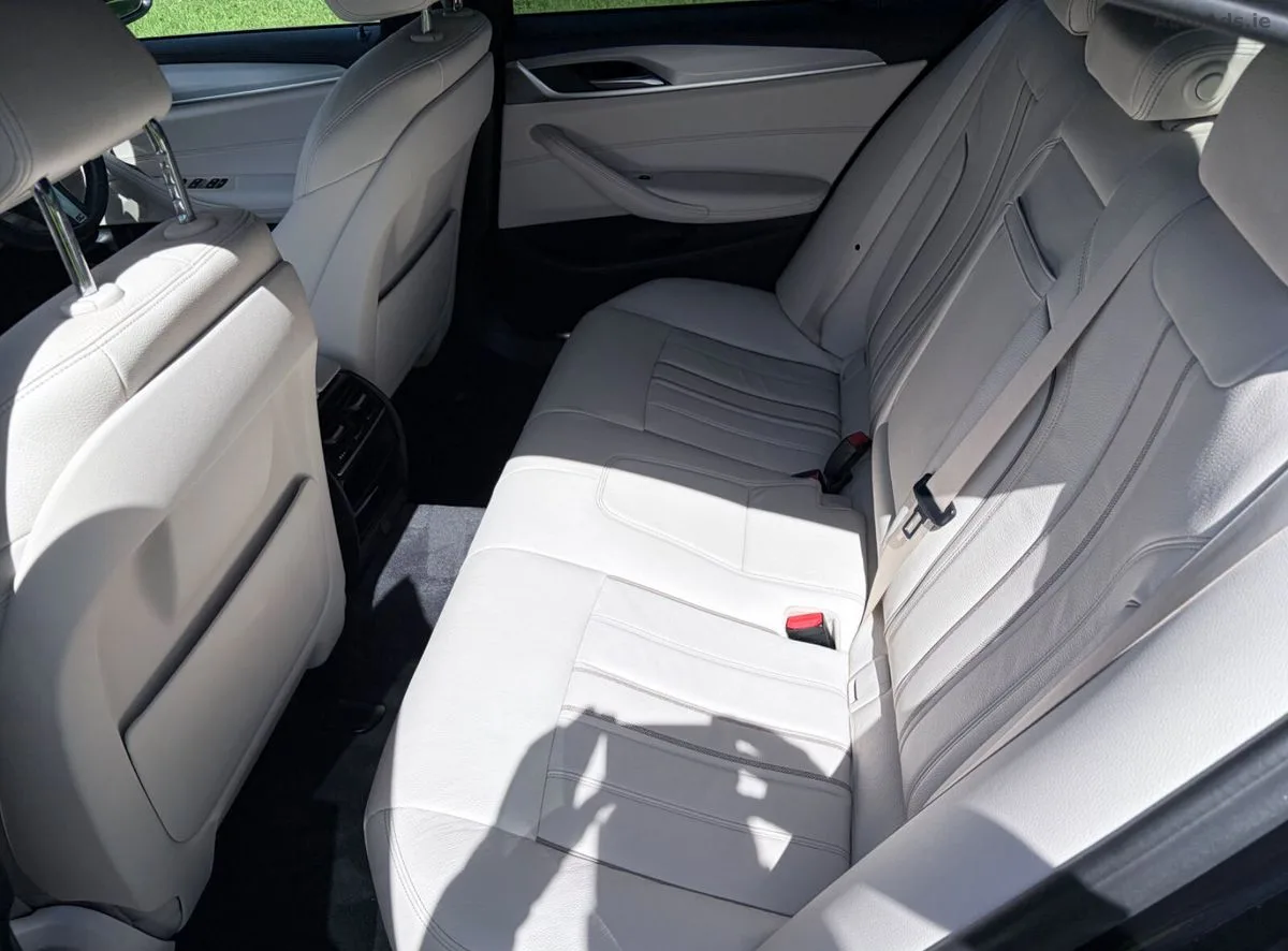 2019 BMW 5-Series – photo 19