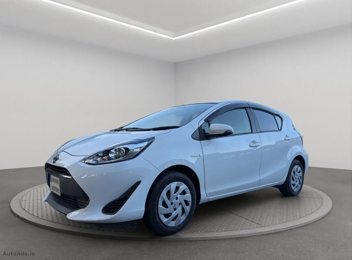 2019 Toyota Aqua – photo 2