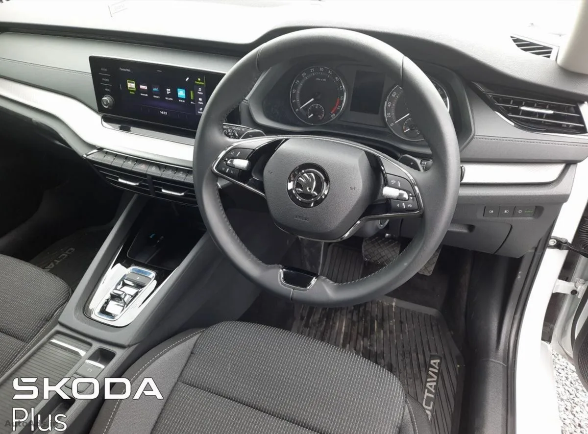 2025 Skoda Octavia – photo 8