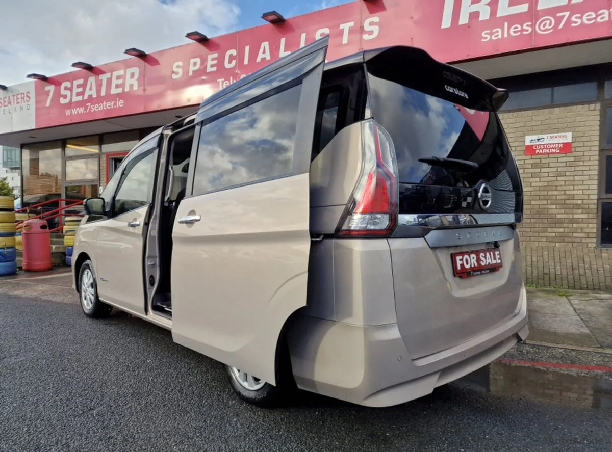 2017 Nissan Serena – photo 8