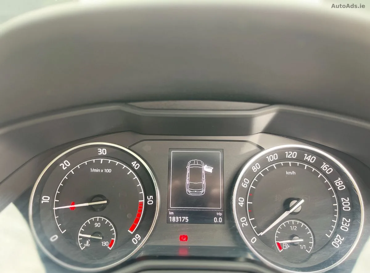 2015 Skoda Superb – photo 11