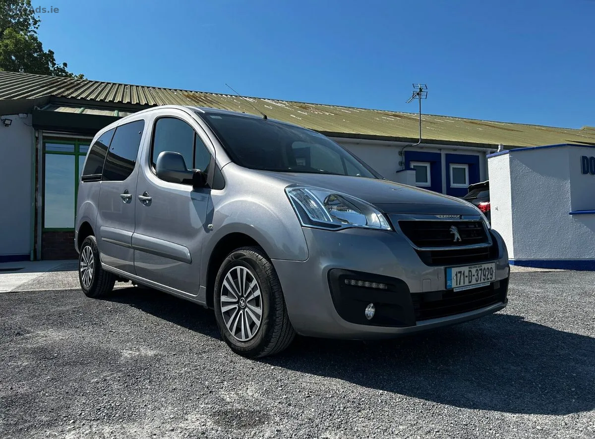 2017 Peugeot Partner Tepee – photo 1