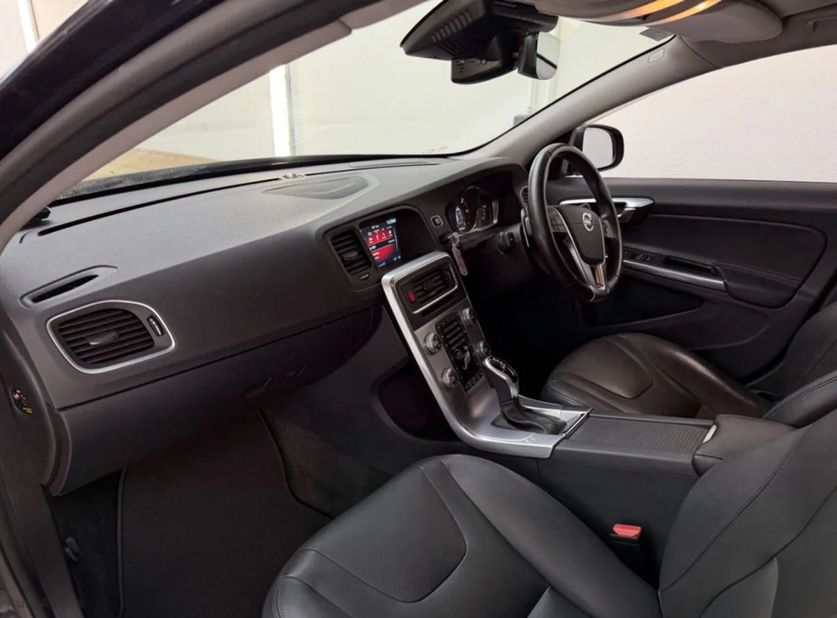 2017 Volvo V60 – photo 20