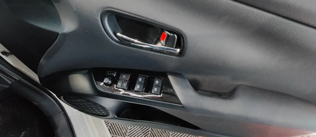 2017 Toyota Prius – photo 12
