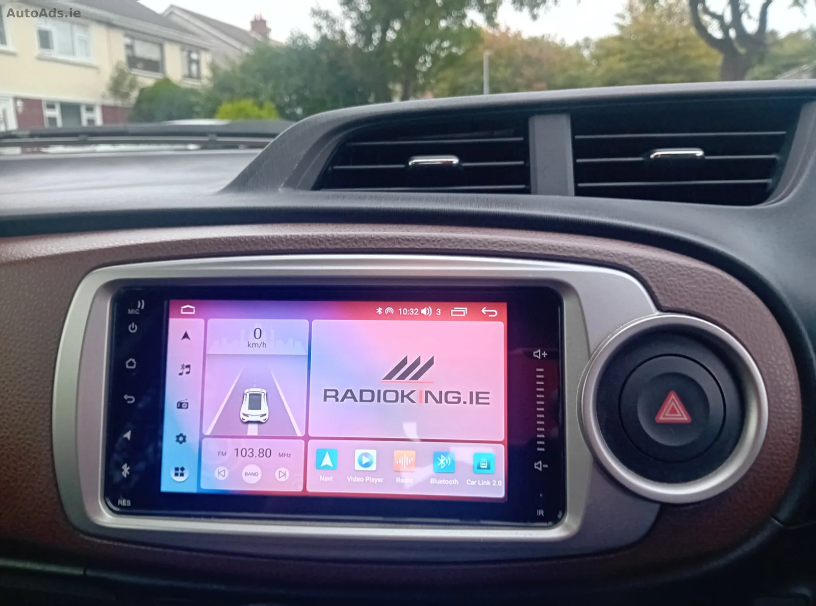 2014 Toyota Vitz – photo 10
