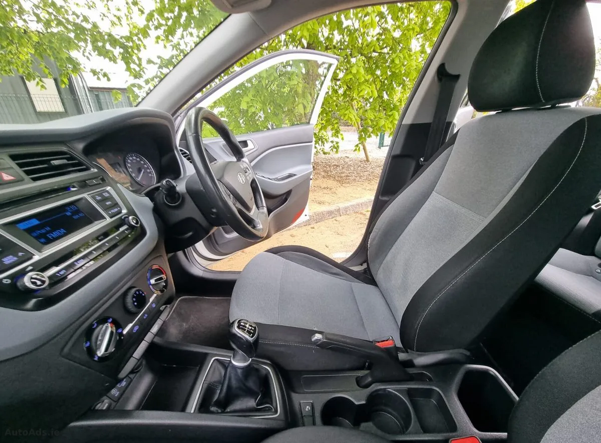 2016 Hyundai i20 – photo 15