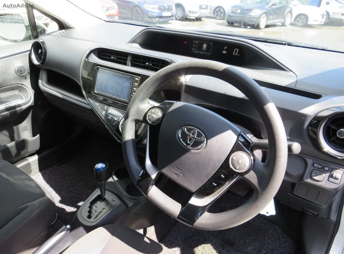 2020 Toyota Aqua – photo 11