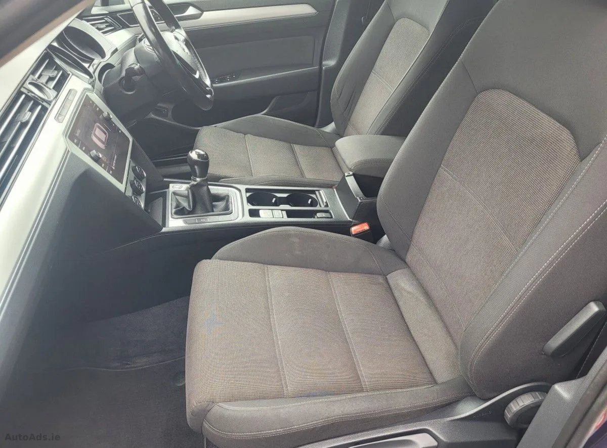 2018 Volkswagen Passat – photo 4