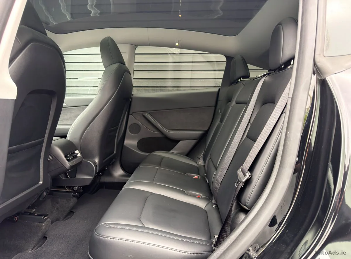 2024 Tesla Model Y – photo 18