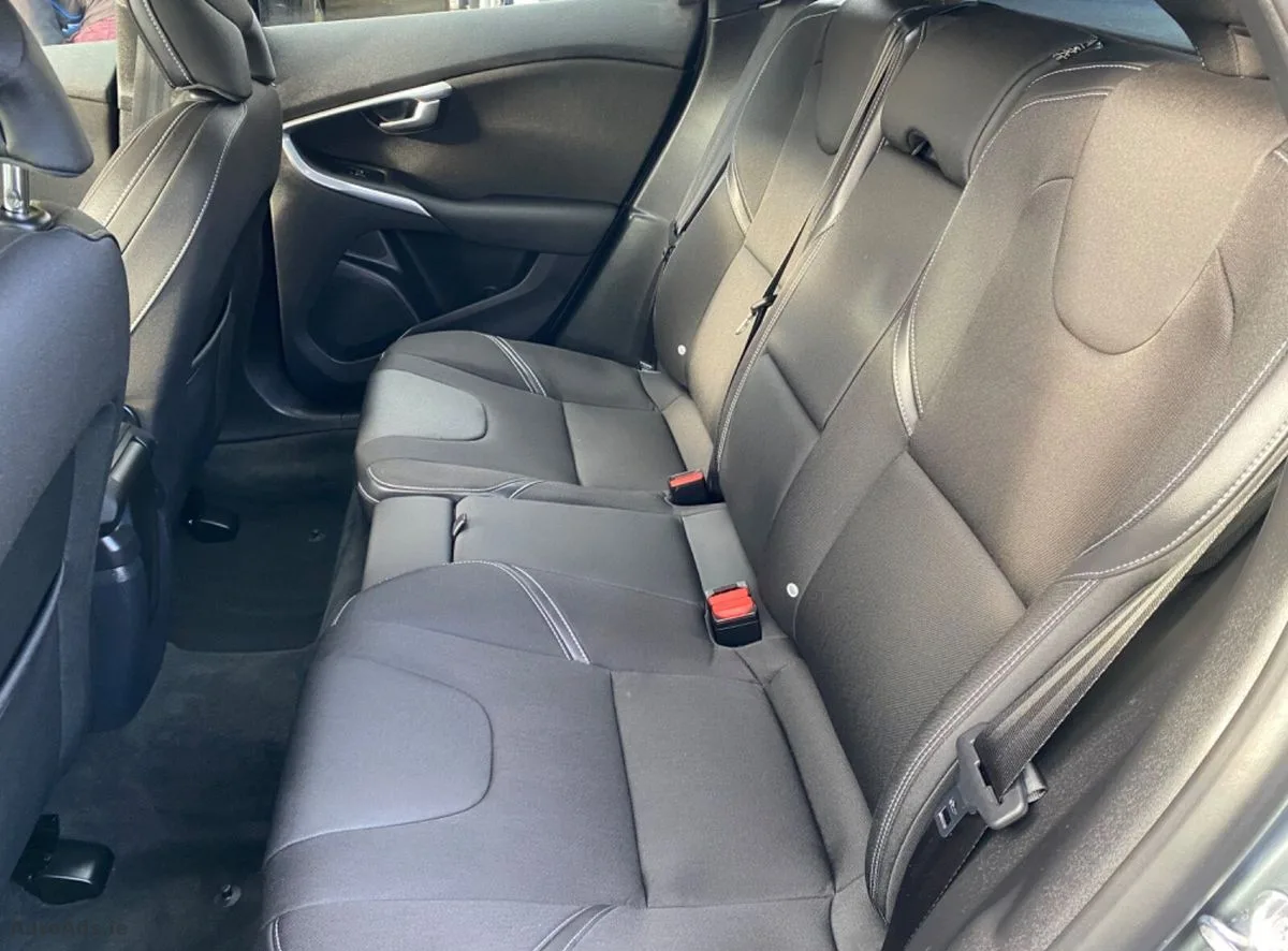 2019 Volvo V40 – photo 18