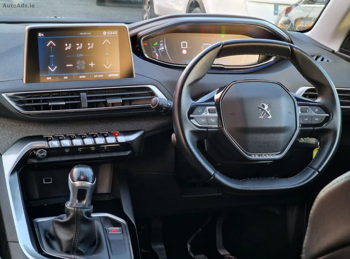 2018 Peugeot 5008 – photo 10