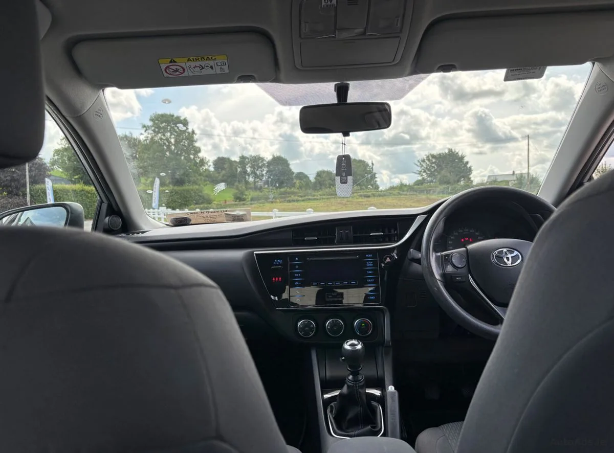 2017 Toyota Corolla – photo 12