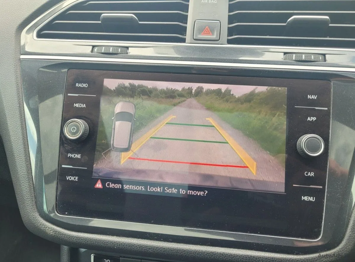 2018 Volkswagen Tiguan – photo 2