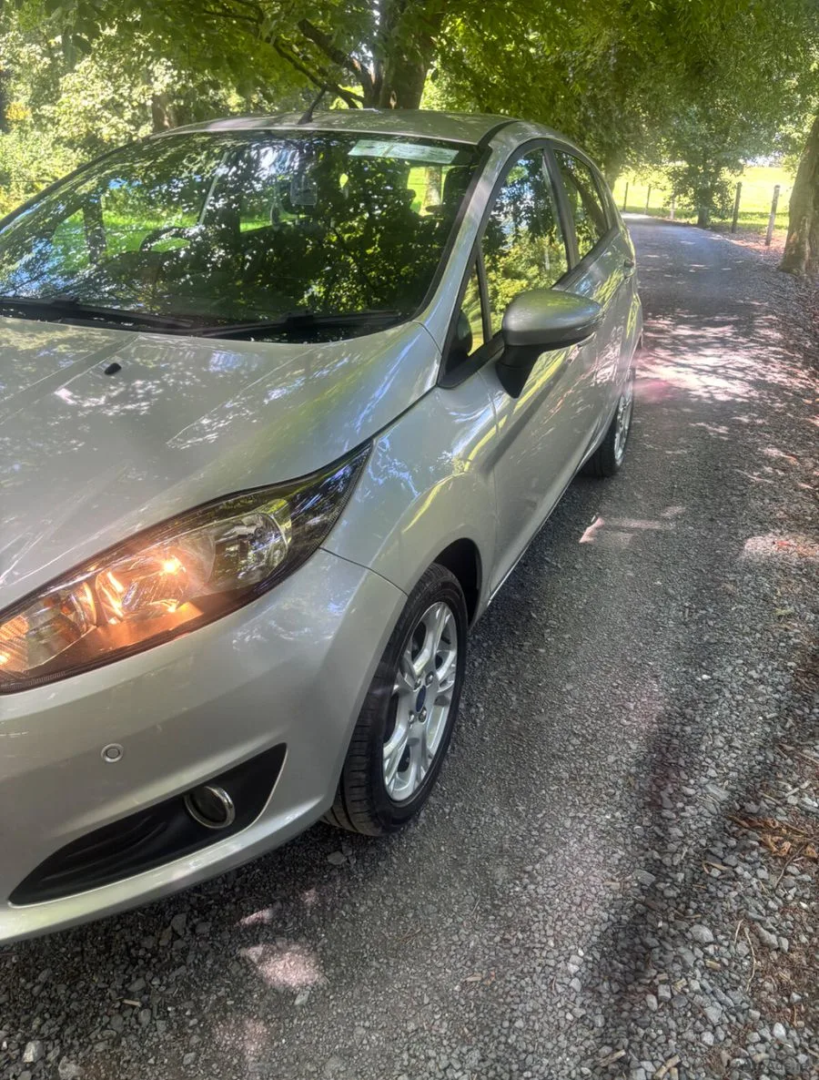 2013 Ford Fiesta – photo 8