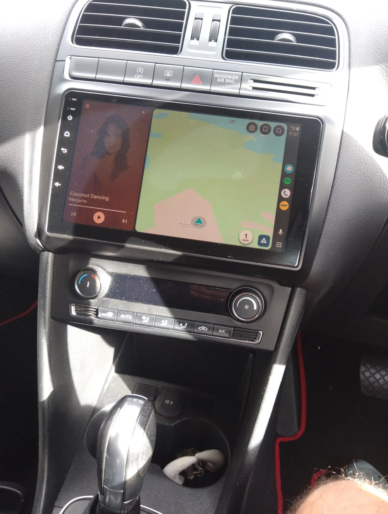 2016 Volkswagen Polo – photo 2