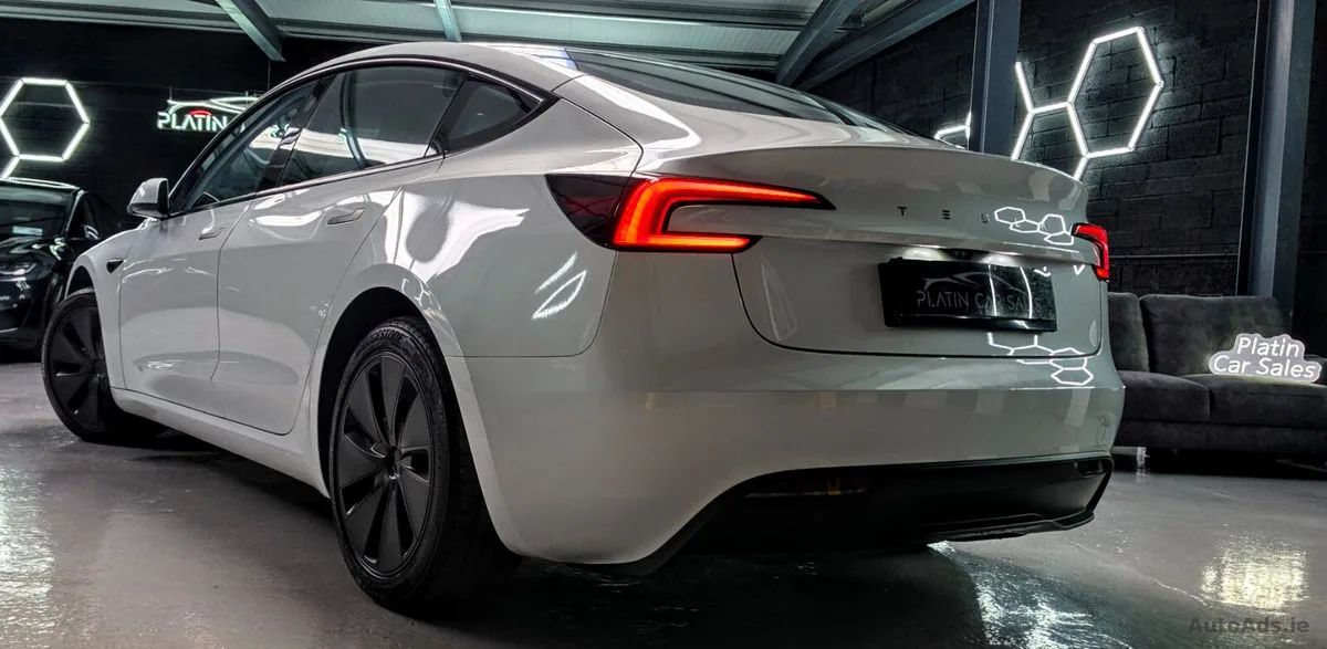 2024 Tesla Model 3 – photo 10