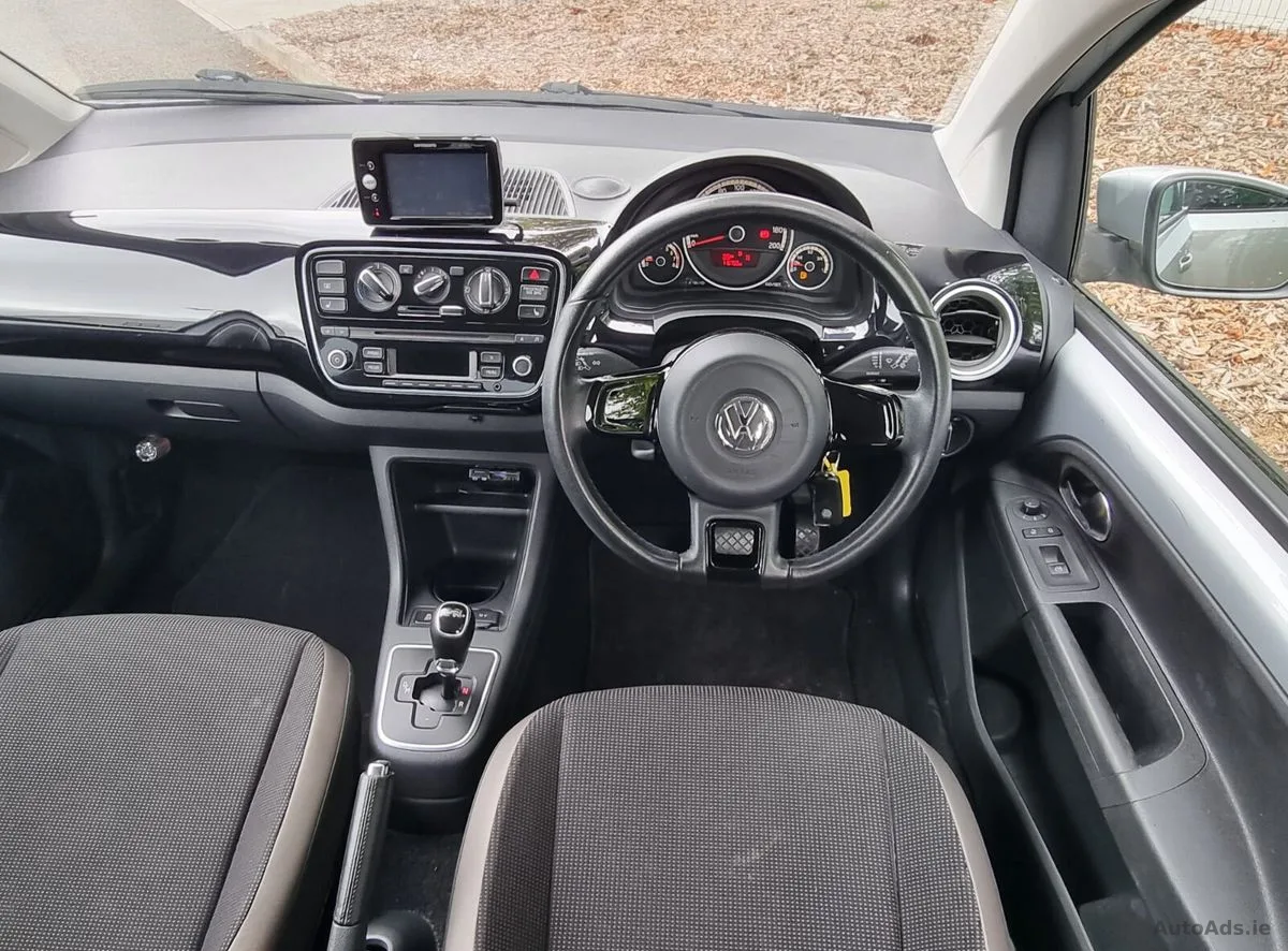 2012 Volkswagen up! – photo 18