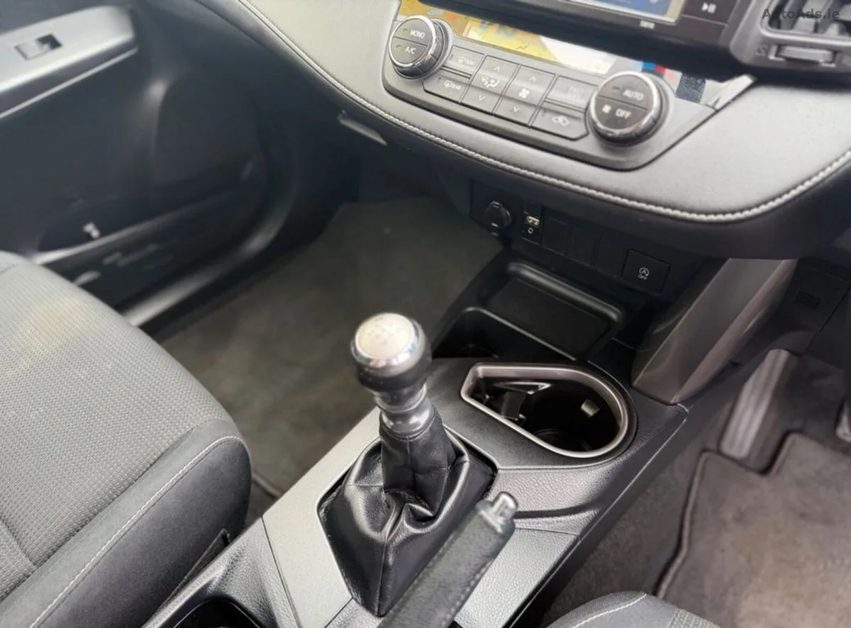 2016 Toyota RAV4 – photo 7