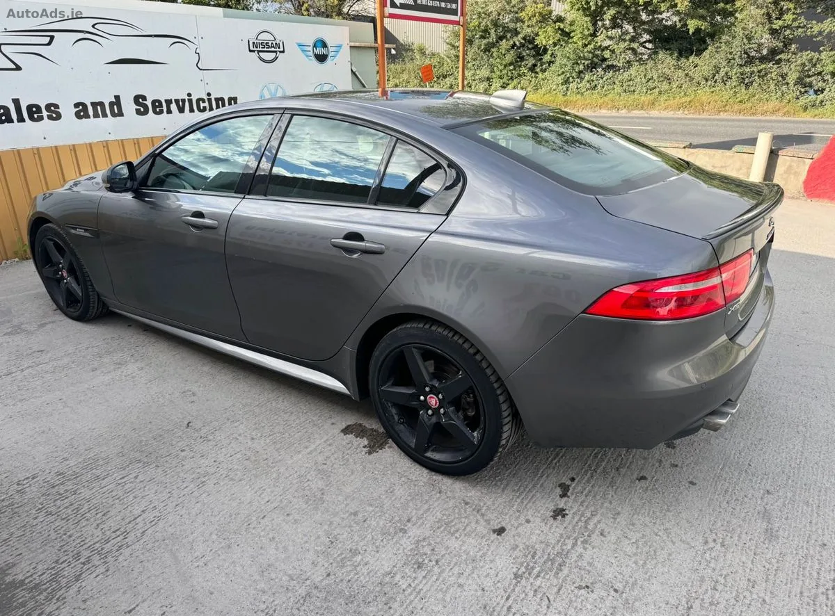 2018 Jaguar XE – photo 13