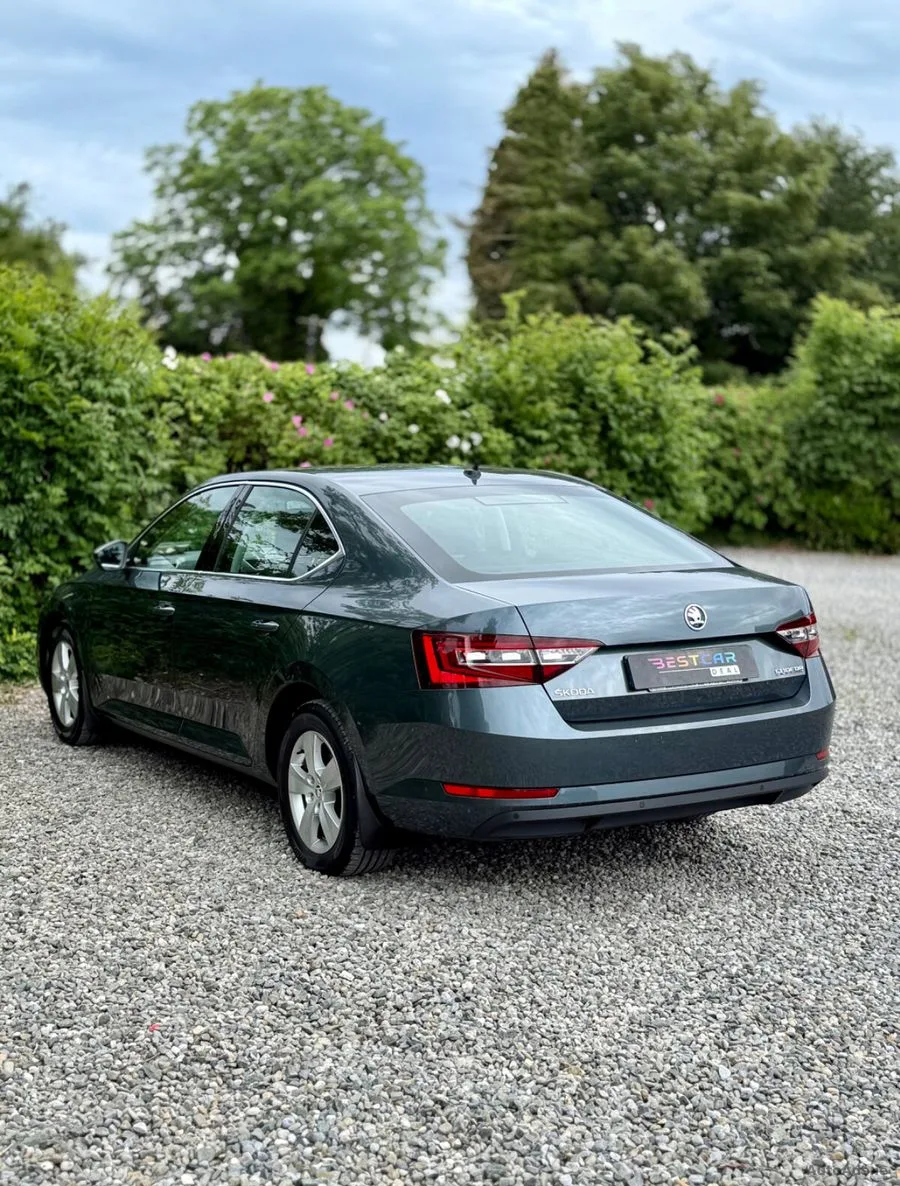 2019 Skoda Superb – photo 11