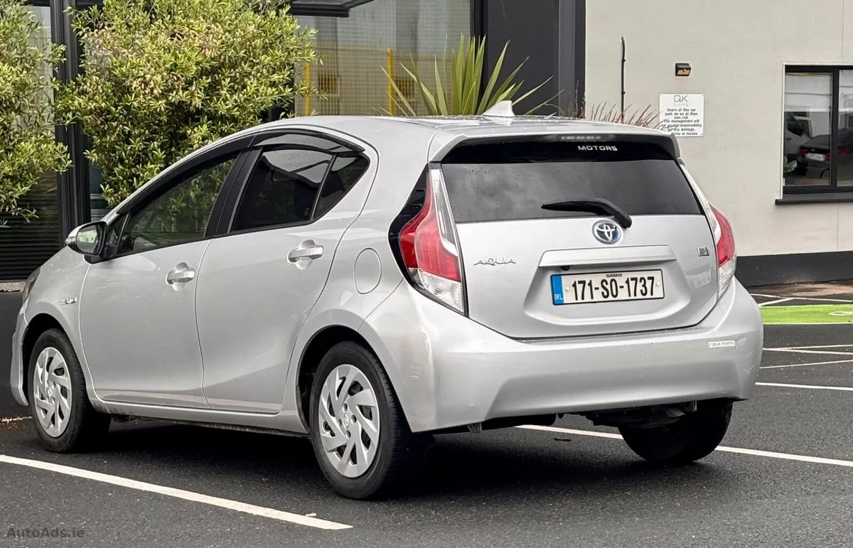 2017 Toyota Aqua – photo 5
