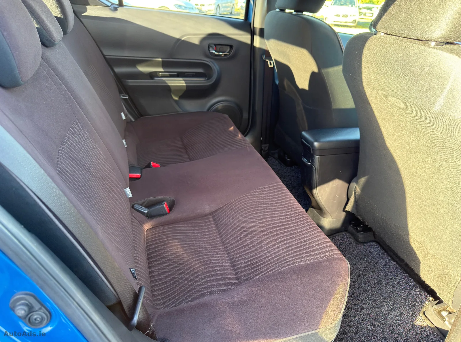 2015 Toyota Aqua – photo 11
