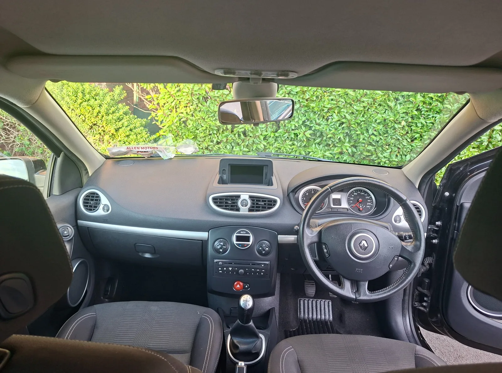 2011 Renault Clio – photo 3