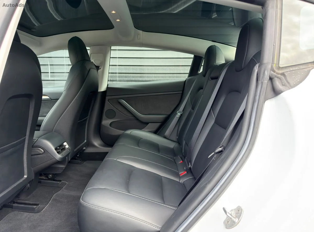 2023 Tesla Model 3 – photo 16